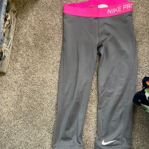 girls nike pro capris